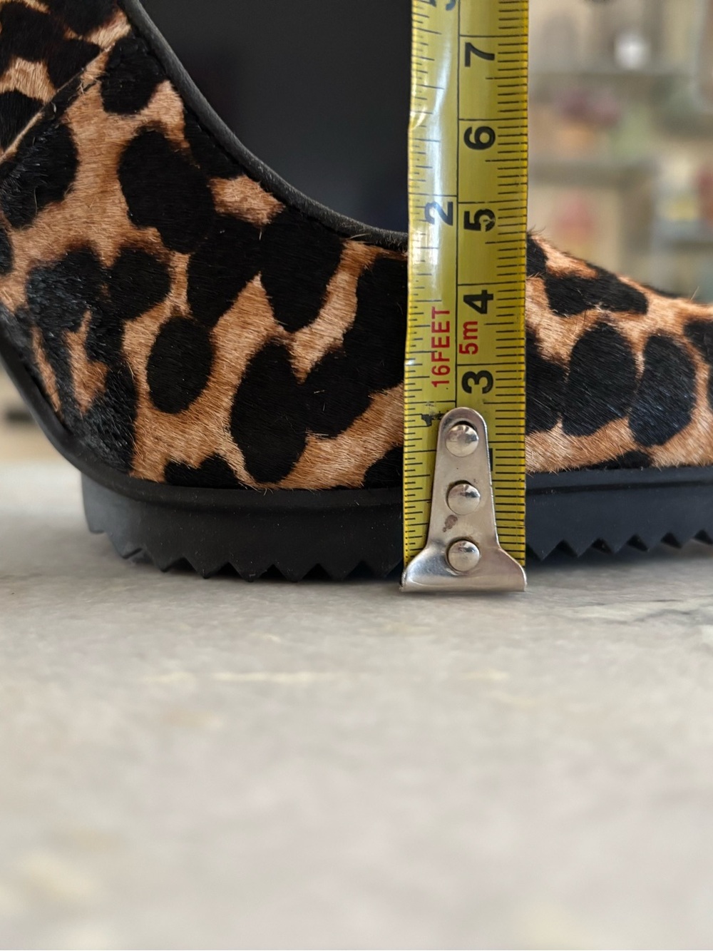 DKNY Leopard Print Pointed Toe Stiletto Pumps - Women's - Picture 4 of 4
